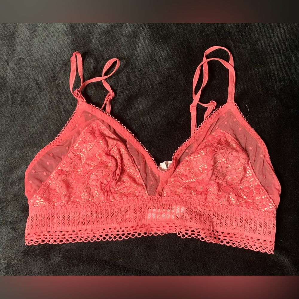 Victoria’s Secret Triangle Bralette Size M